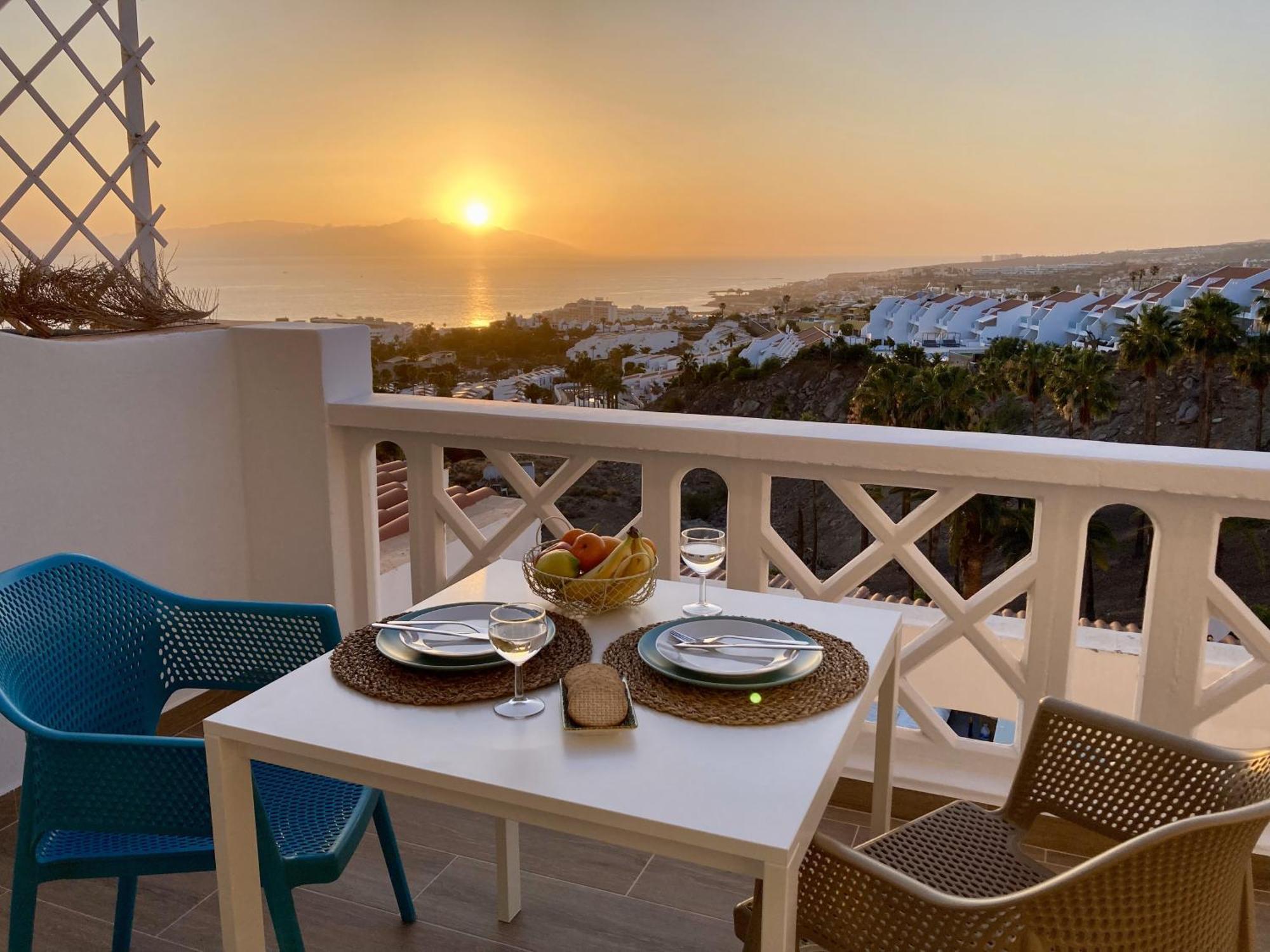 Costa Adeje - Modern Apartment With Terrace Views Of Ocean & Sunset Exterior foto